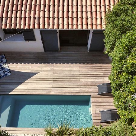 Maison Contemporaine Avec Piscine Privee Chauffee, Entre Plages Et Provence, Borne 11 Kw 이스틀 외부 사진