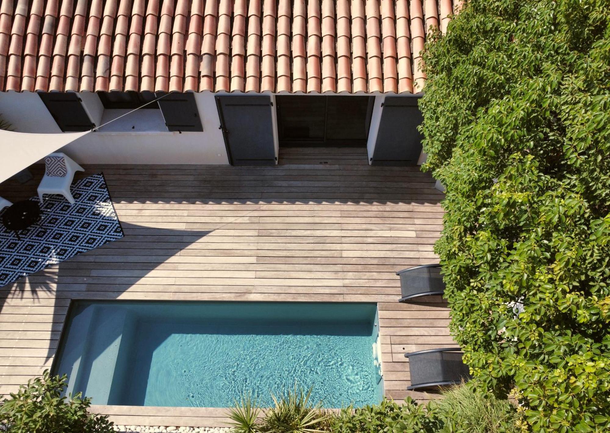 Maison Contemporaine Avec Piscine Privee Chauffee, Entre Plages Et Provence, Borne 11 Kw 이스틀 외부 사진